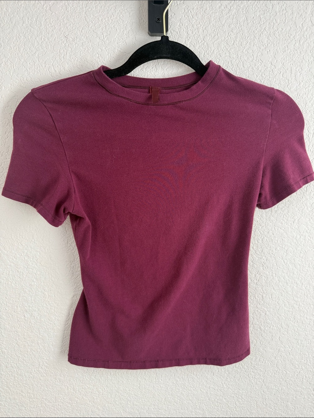 SKIMS Cotton Jersey Burgundy Tee - Size S